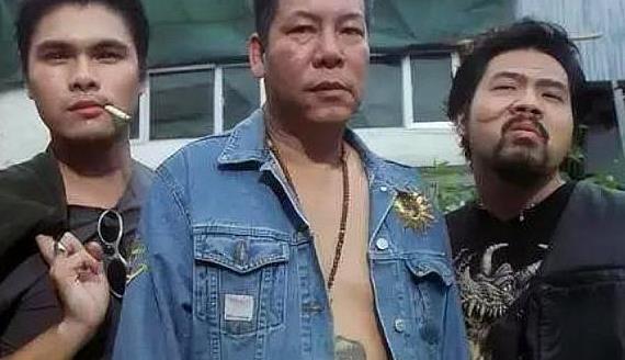 69岁香港演员李兆基被曝结婚,曾中风入院,相恋30年女友不离不弃