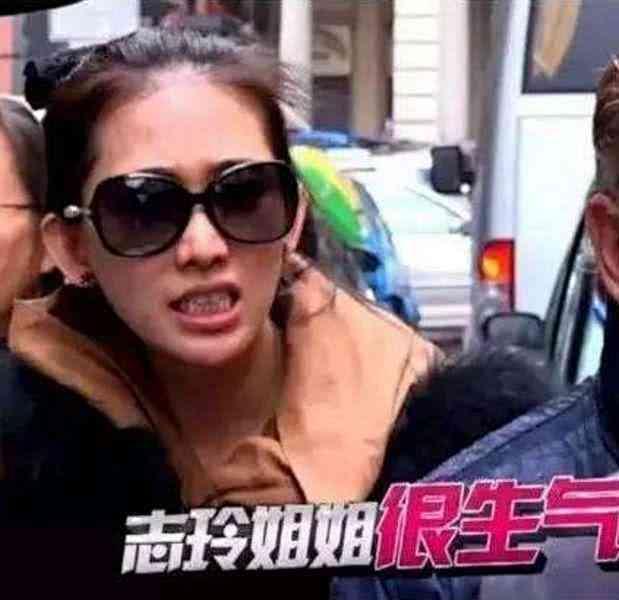 明星做外国节目受辱,贾乃亮懦弱不敢吭声,成龙却一脚踢飞主持人