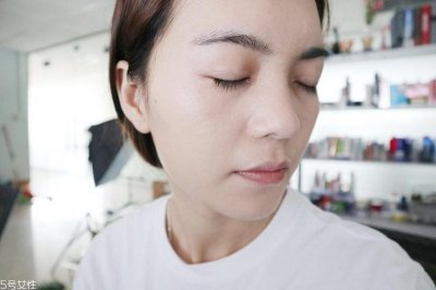 ​日常烟熏妆怎么画比较好 用3个彩妆打造的烟熏妆教程