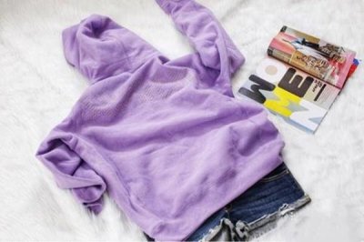 ​紫色卫衣配什么裤子好看 蓝色卫衣搭配什么下身好看