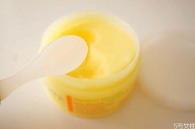 ​怎样使用卸妆膏不会长痘痘 卸妆水和卸妆膏怎么搭配用