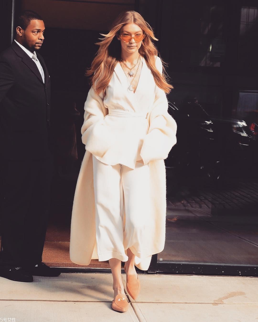 穆勒鞋配什么裤子 穆勒鞋休闲正式穿搭指南