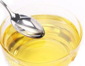 葵花籽油能洗脸吗 葵花籽油对皮肤的作用
