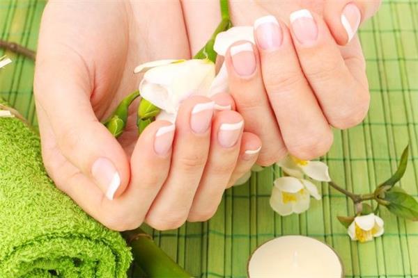 手部粗糙去角质可以吗 手部粗糙怎么快速细腻