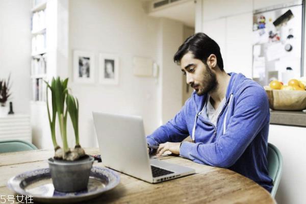 下午脸色发黑怎么回事 及时改正自己的不良习惯