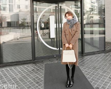 格子围巾怎么搭配？瞬间打破冬日沉闷感