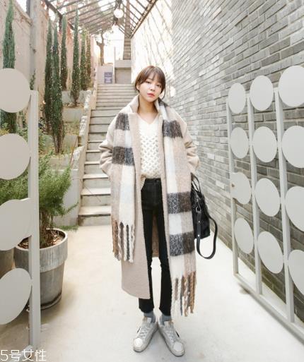 格子围巾怎么搭配？瞬间打破冬日沉闷感
