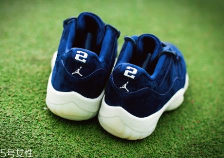 aj 11 low re2pect蓝麂皮开箱测评_上脚效果