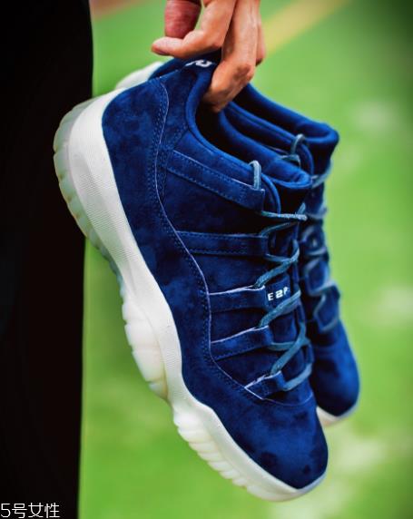aj 11 low re2pect蓝麂皮开箱测评_上脚效果