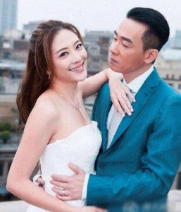 ​应采儿小时候照片 曝 光, 长 得那 么漂亮, 网友直 呼: 这不是baby?