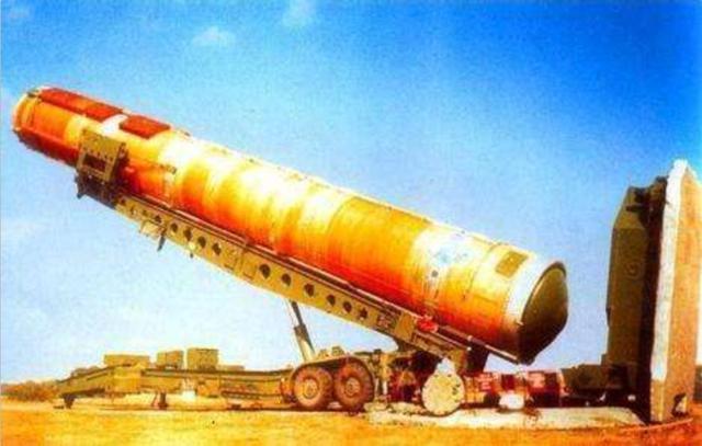 洲际导弹携带核弹头数量，美国14枚，俄罗斯25枚，我国是多少？