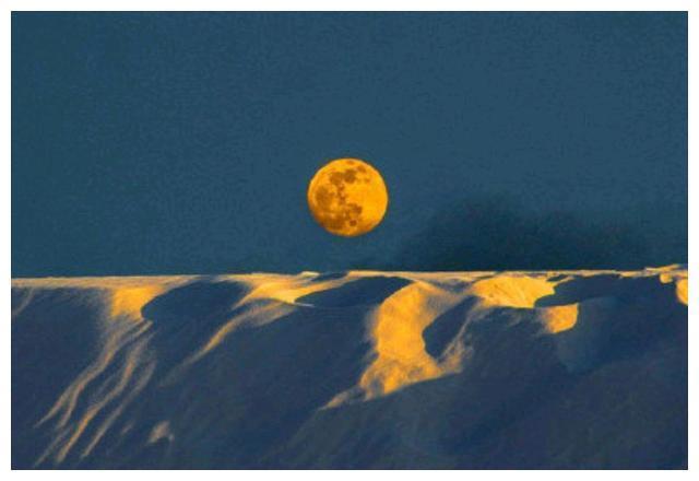 《金粉世家》金燕西与冷清秋共度一夜,暗藏的几点“小心思”