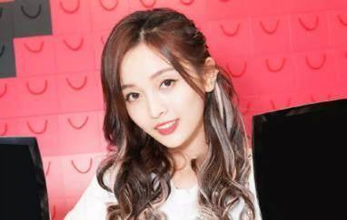 孟美岐粉丝曝光吴宣仪真实年龄,网友:为啥黑她的这么多