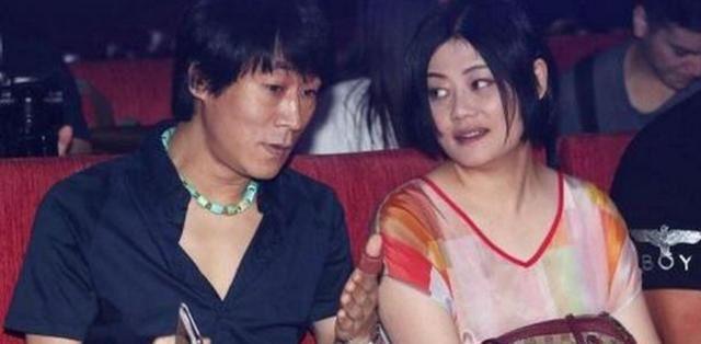 第一任丈夫婚内出轨，最红时嫁给冒牌富豪，遭渣男祸害至今单身