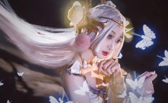 小姐姐cos貂蝉,颜值比原版还高,网友:肌肤雪白是心动的感觉