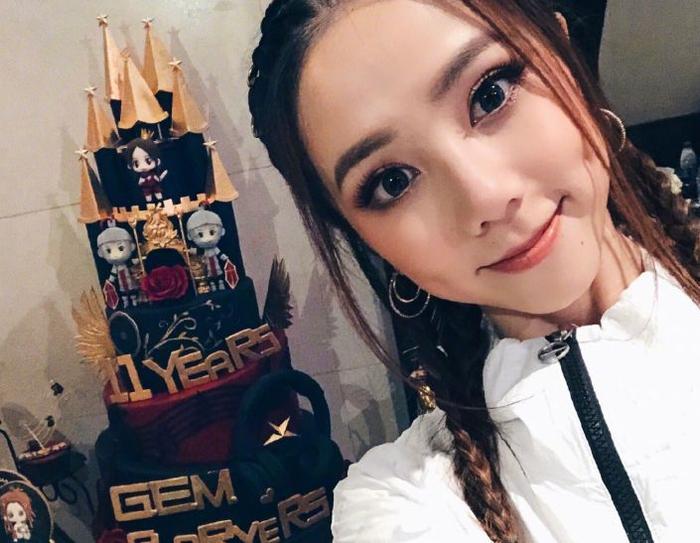 “丐帮帮主”驾到，邓紫棋不穿皮裤改穿破洞裤？变化竟然如此之大