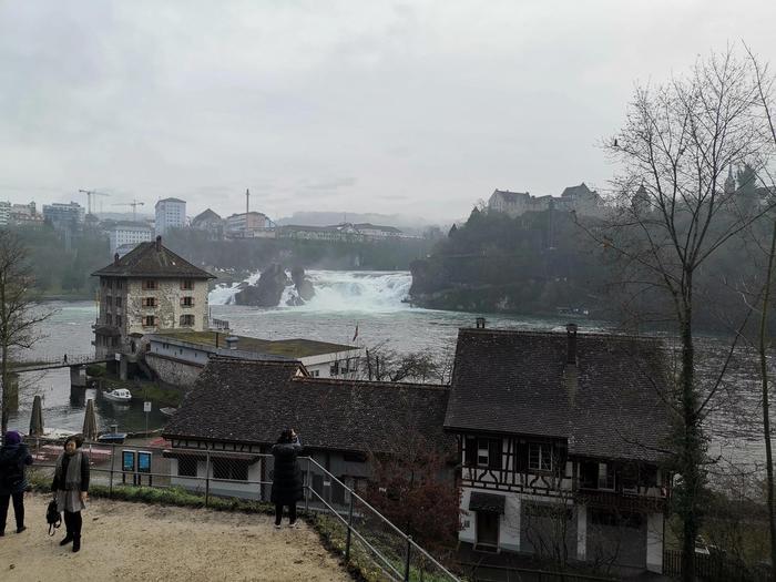 欧洲最大瀑布——莱茵河瀑布