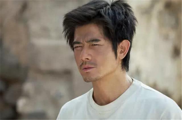 网友偶遇真实郭富城:被反锁在厕所还被误认是农民工,超可爱