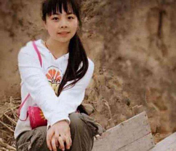 草根歌手王二妮“真实身份”曝光,隐瞒了11年,难怪她一直这么火