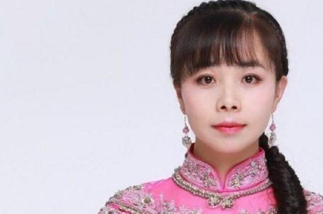 草根歌手王二妮“真实身份”曝光,隐瞒了11年,难怪她一直这么火