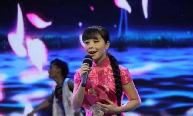 草根歌手王二妮“真实身份”曝光,隐瞒了11年,难怪她一直这么火