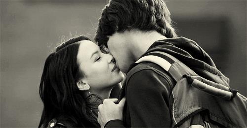 这些亲吻动图,看得我狼血沸腾!