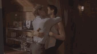 这些亲吻动图,看得我狼血沸腾!