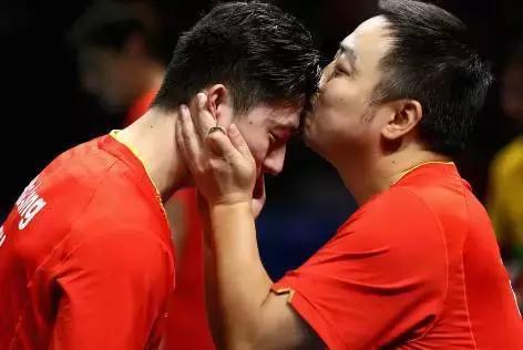 这些亲吻动图,看得我狼血沸腾!