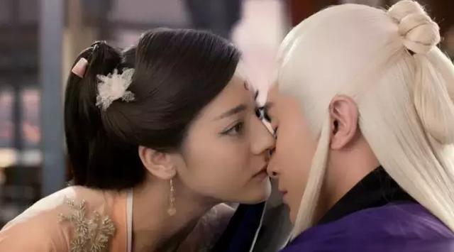 这些亲吻动图,看得我狼血沸腾!