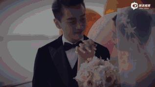 这些亲吻动图,看得我狼血沸腾!