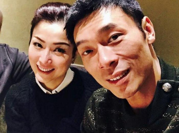 懒理黄心颖怀孕传闻,郑秀文与许志安甜蜜约会,男方消瘦显憔悴