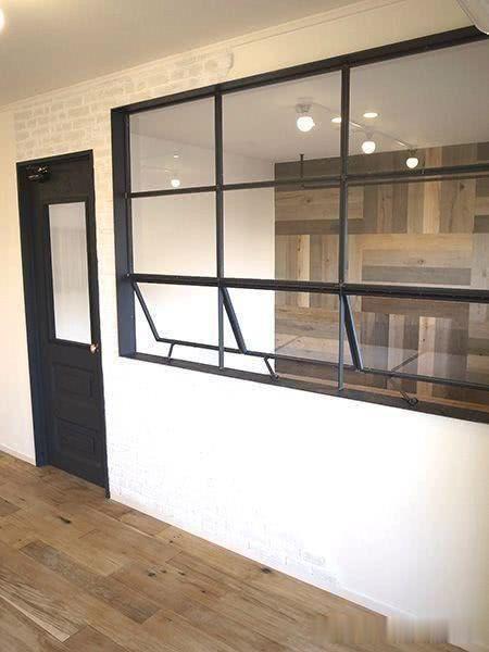 客厅留一半空间,做半墙玻璃房,采光又通风!难怪日本房子很常见