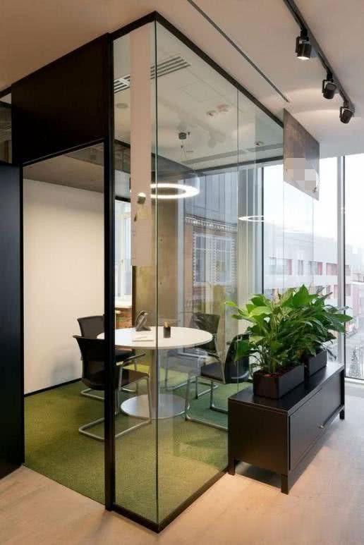 客厅留一半空间,做半墙玻璃房,采光又通风!难怪日本房子很常见