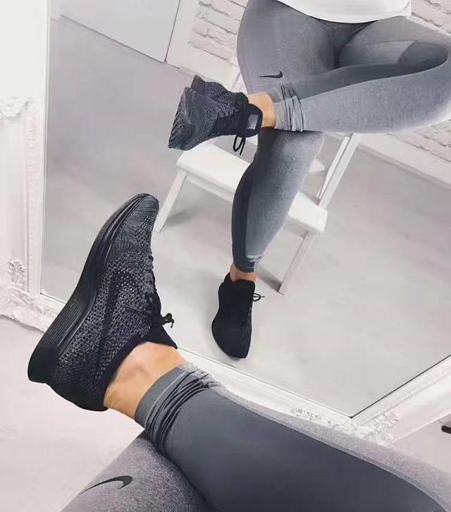 可能让你爱到窒息Nike Flyknit Racer 黑魂