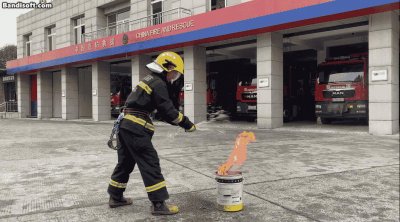 ​可乐真的能灭火？来看杭州消防员的实验结果