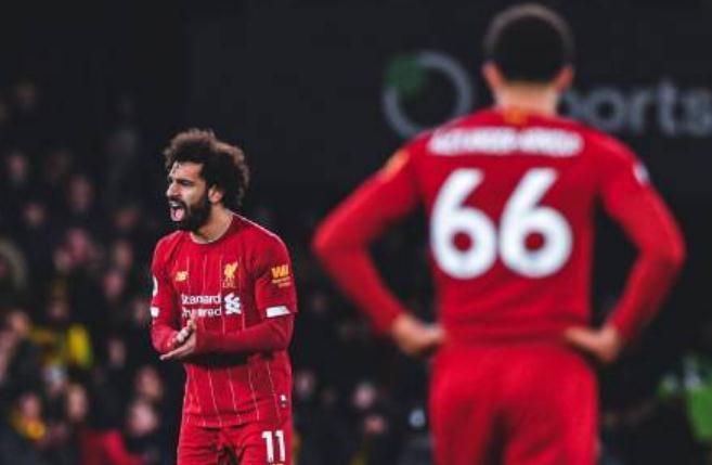 垃圾时间登场,南野拓实亲历红军纪录破灭,女友柳百合菜泣不成声