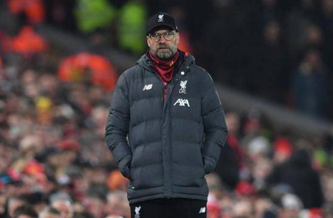 垃圾时间登场,南野拓实亲历红军纪录破灭,女友柳百合菜泣不成声