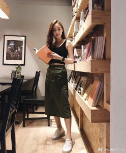 ​可惜！江倩龄台北街头驾车撞树就选择自杀身亡，当天还开始到北京