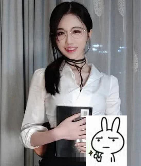 轩子巨二兔到底经历了啥?抛弃性感走“御姐风”,早这样就没事了