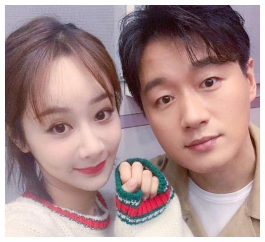 杨紫宣告脱单,男友已确认是近照普通的他?张一山:支持你的选择