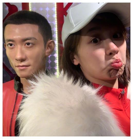 杨紫宣告脱单,男友已确认是近照普通的他?张一山:支持你的选择