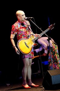 二手玫瑰梁龙:我交往过王菲因为谢霆锋分手,王菲:呸!