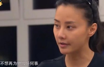 马雅舒9岁混血女儿漂亮,外国老公教孩子画红旗,公开儿女的国籍