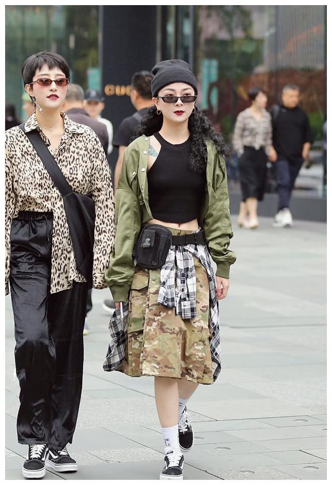 买了万斯的帆布鞋你会搭吗?学会下面这些穿法,保证比匡威还要潮