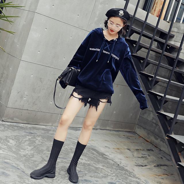 姑娘,别傻傻的只穿秋衣,BF时尚卫衣,让你做个瘦高的时尚女纸