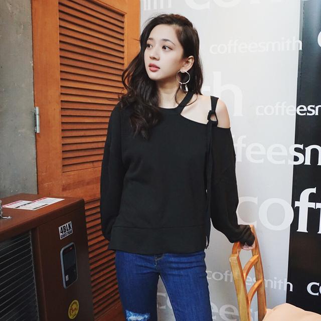 姑娘,别傻傻的只穿秋衣,BF时尚卫衣,让你做个瘦高的时尚女纸