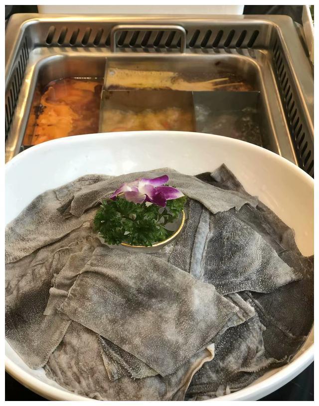 想要一次性把五种火锅口味尽收“囊”中必须来这里