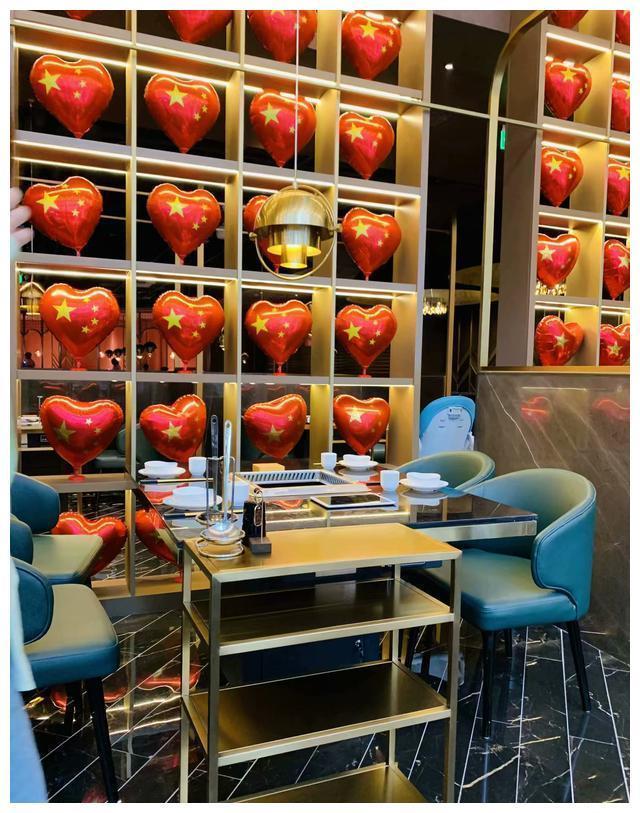 想要一次性把五种火锅口味尽收“囊”中必须来这里