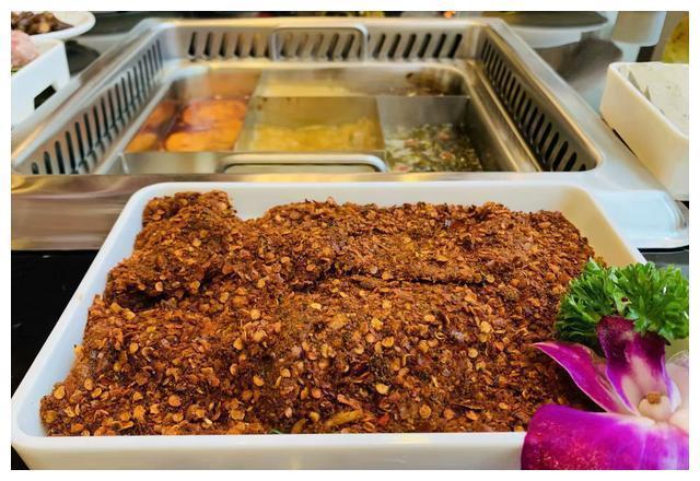 想要一次性把五种火锅口味尽收“囊”中必须来这里