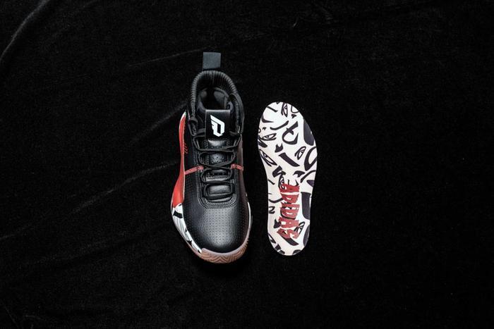 花 600 就能买到千元级的配置!利拉德 5 代上脚开箱!0102030405